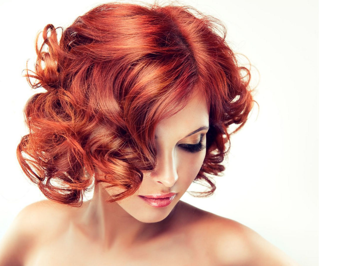 Кудрявая девушка