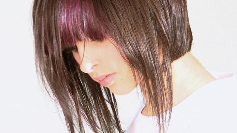 Градуированная стрижка на короткие волосы выглядит чрезвычайно привлекательно