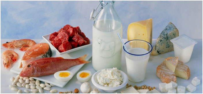 Для этого потребляйте больше мяса, яиц, творога, сыра