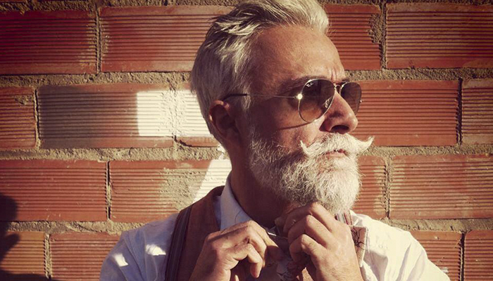 Стильная стрижка у пожилого человека