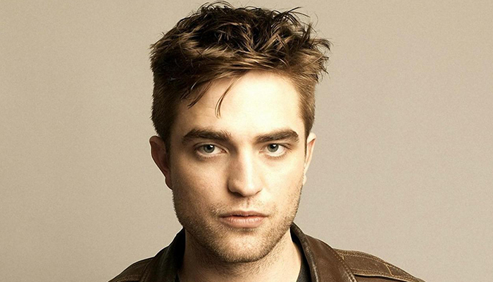 Консультация с парикмахером перед стрижкой