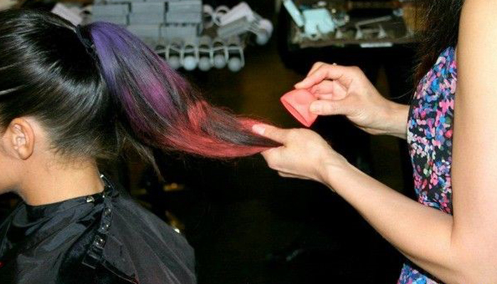 Нанесение пудры Нанесение пудры