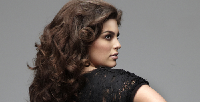 Длинные волосы у девушки