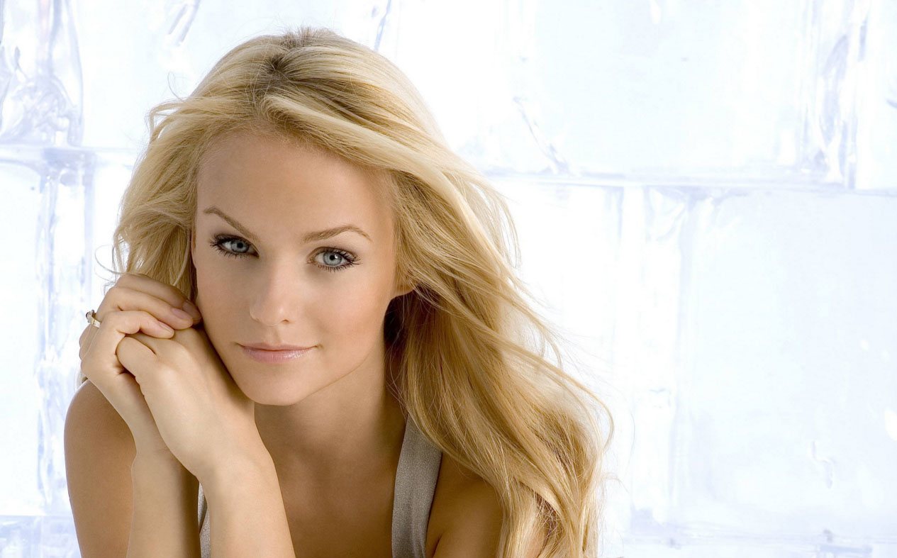 Натуральная блондинка