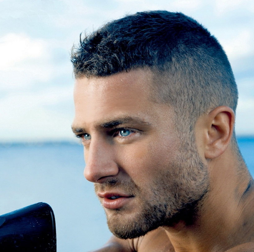 Прическа цезарь