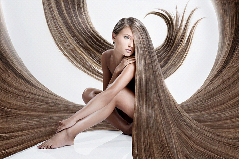 Затем шевелюра тщательно промывается с использованием восстанавливающего бальзама