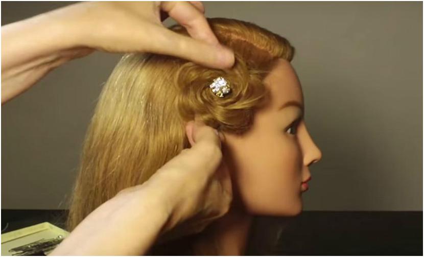 Как сделать розочку из волос пошаговая инструкция