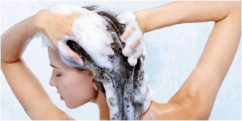 Смываем краску для волос