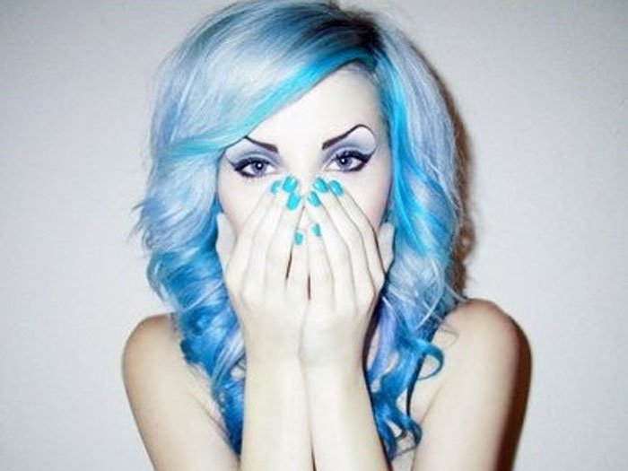 Голубой цвет волос