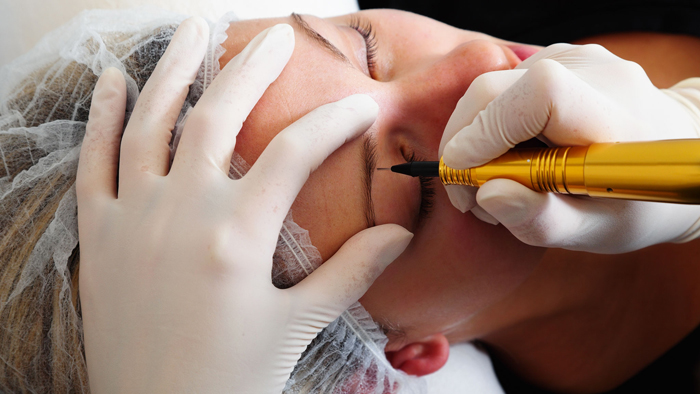 Нанесение татуажа