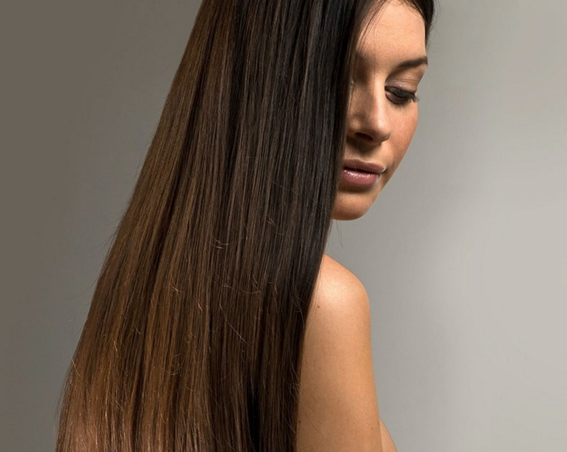 Девушка с распущенными волосами