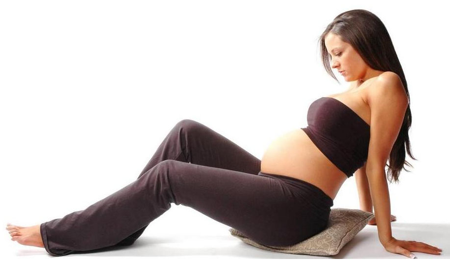 Беременная девушка недовольна