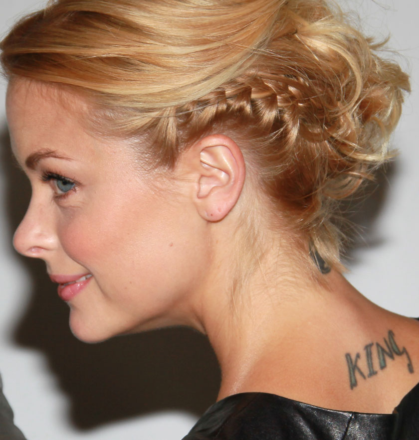 Волосы на шее