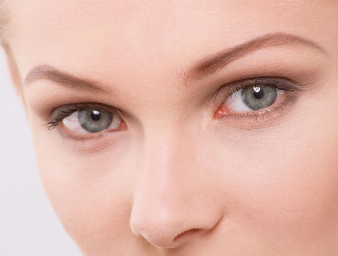 Жидкие брови