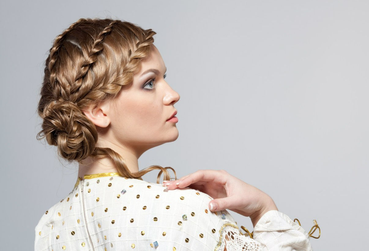 Прическа с несколькими косами