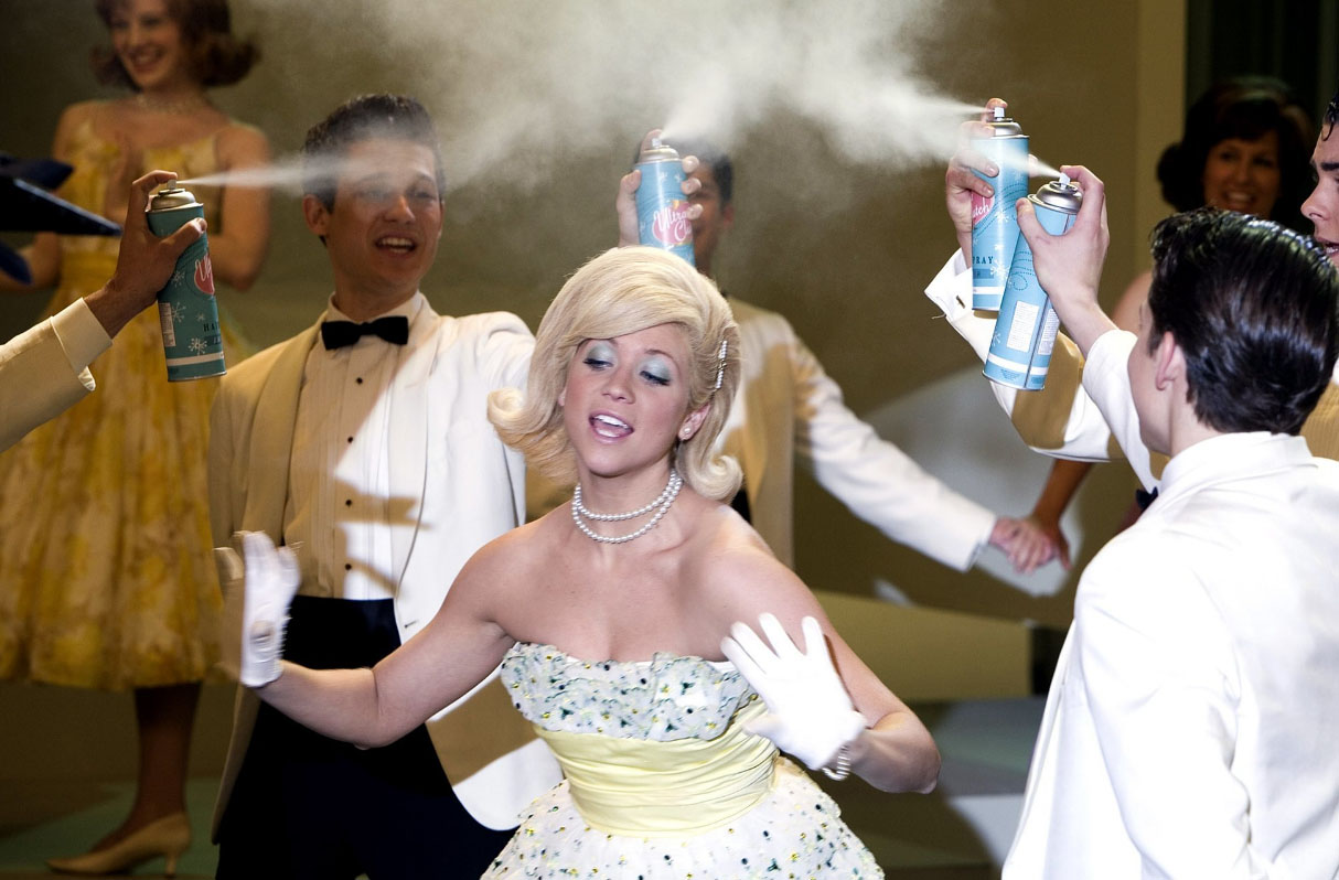 Укладка волос лаком